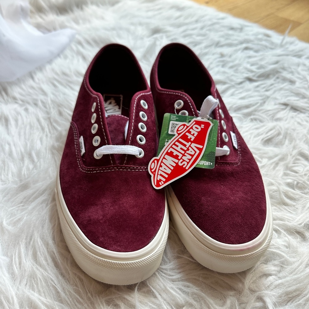 NWT: VANS - Discontinued Burgundy Suede
